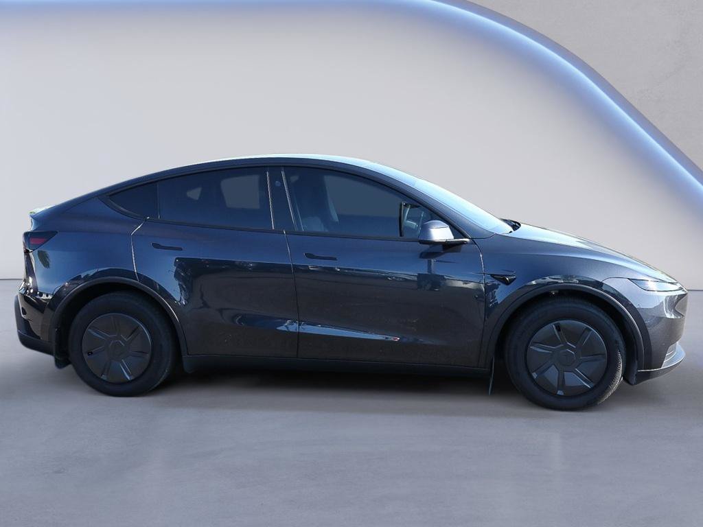 Used 2026 Tesla Model Y Long Range AWD/4WD image 9