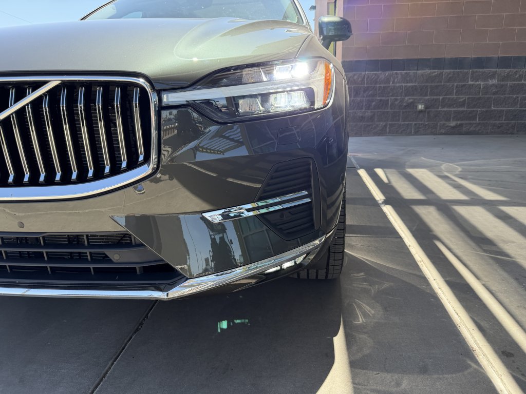 Used 2022 Volvo XC60 B5 Inscription w/ Advanced Package FWD image 11
