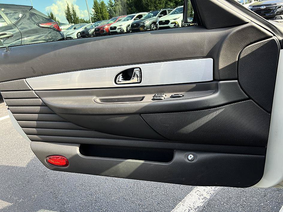 Used 2002 Ford Thunderbird RWD image 9