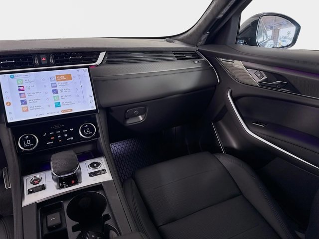 New 2026 Jaguar F-PACE SVR image 26