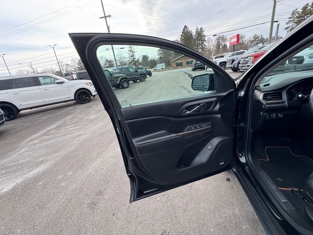 Used 2017 GMC Acadia SLE w/ Driver Alert Package I image 16