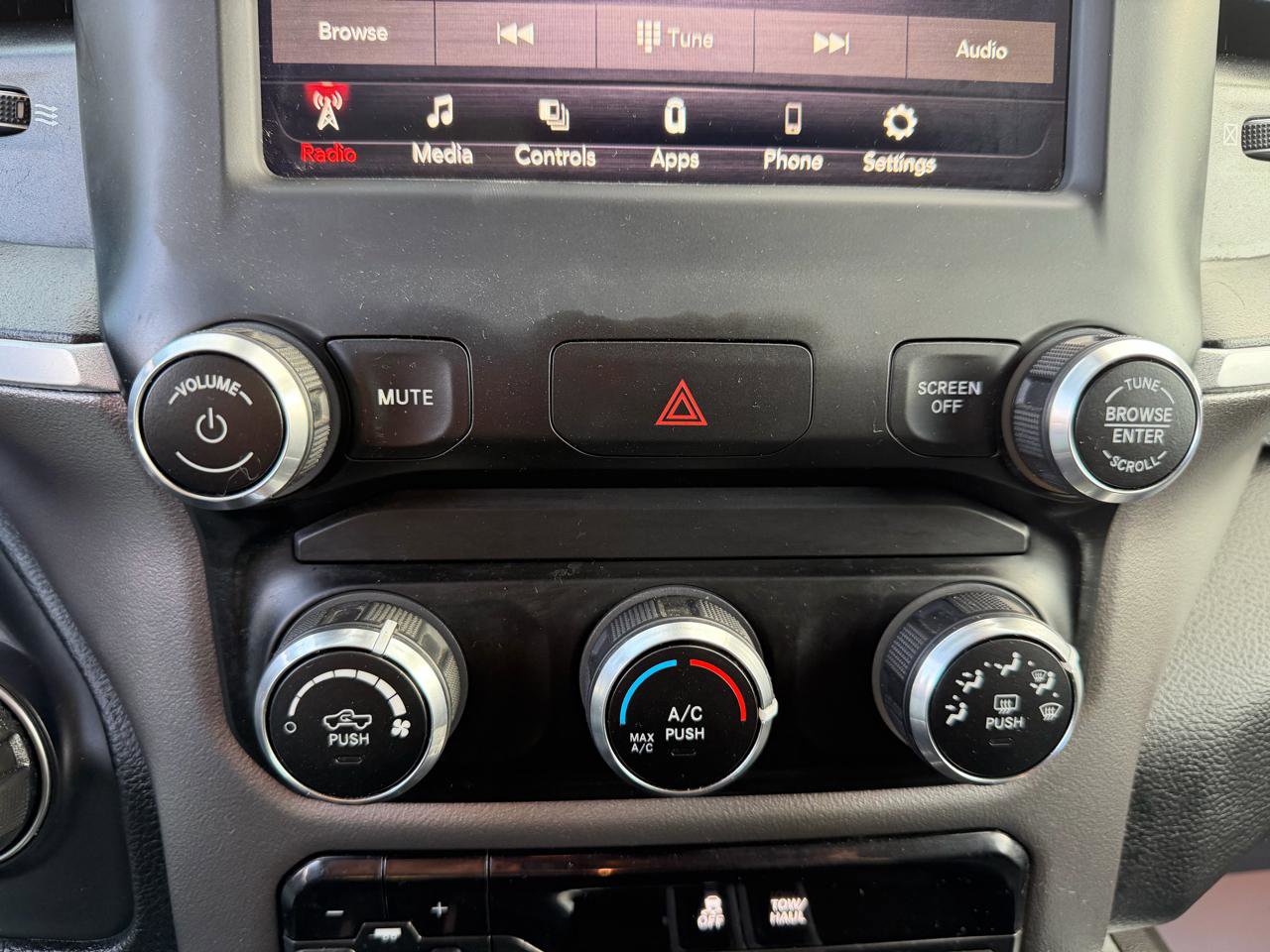 Used 2019 RAM 1500 Big Horn image 29