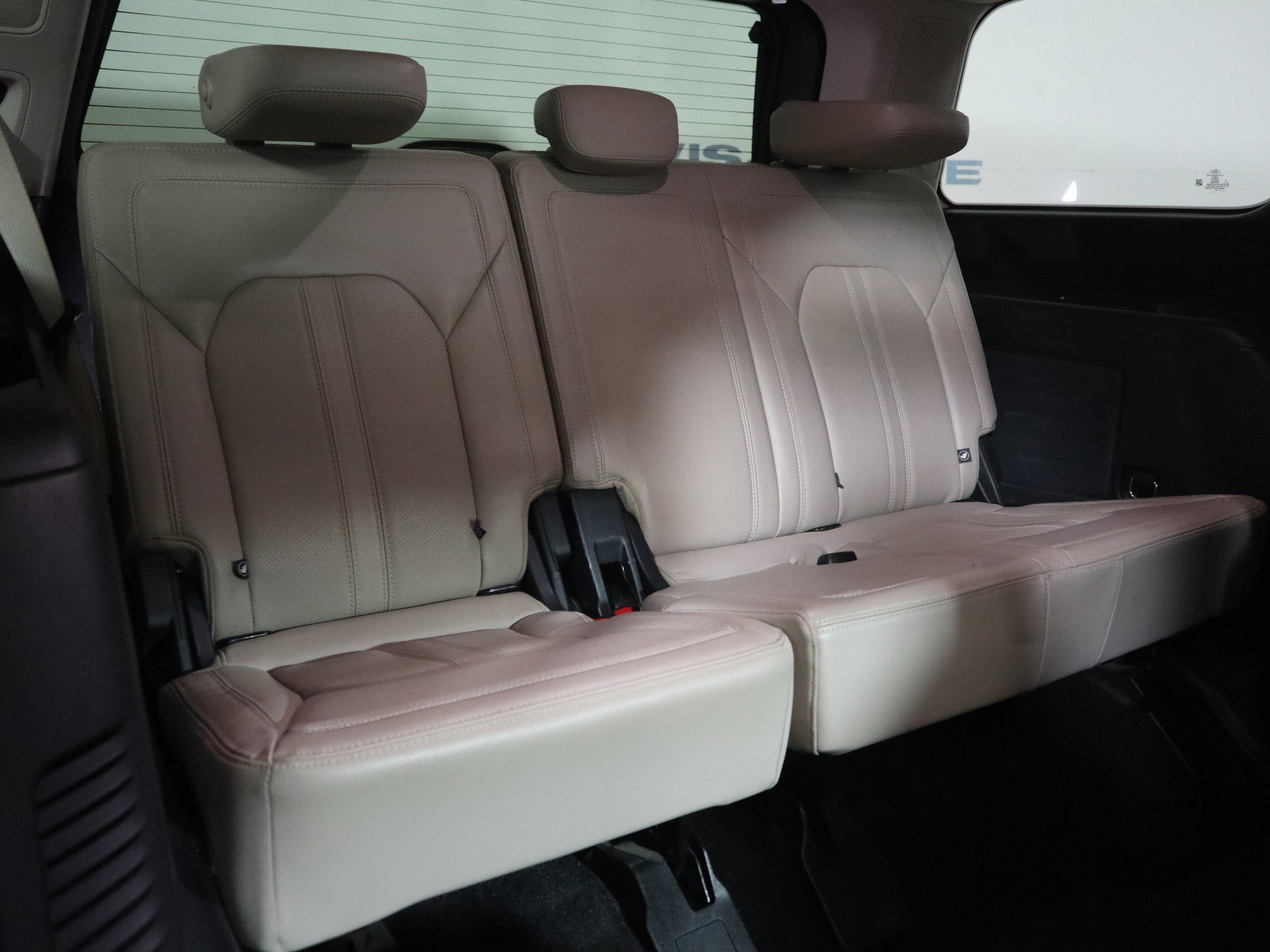 Used 2022 Ford Expedition Limited AWD/4WD image 19