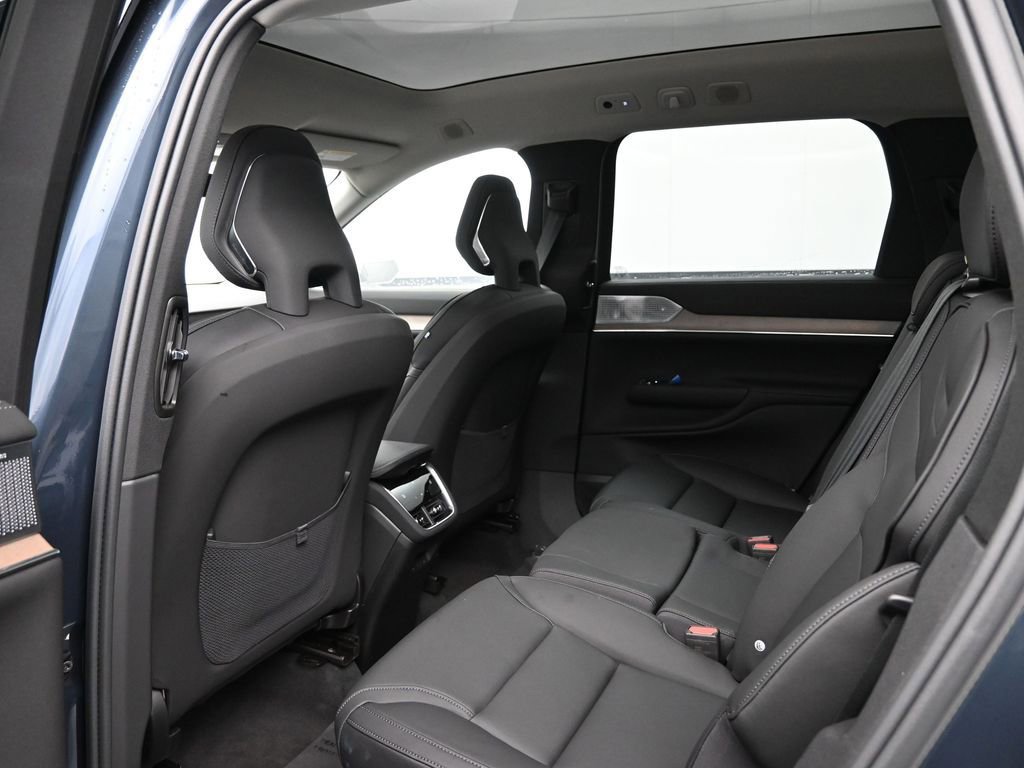 New 2025 Volvo EX90 Ultra image 23