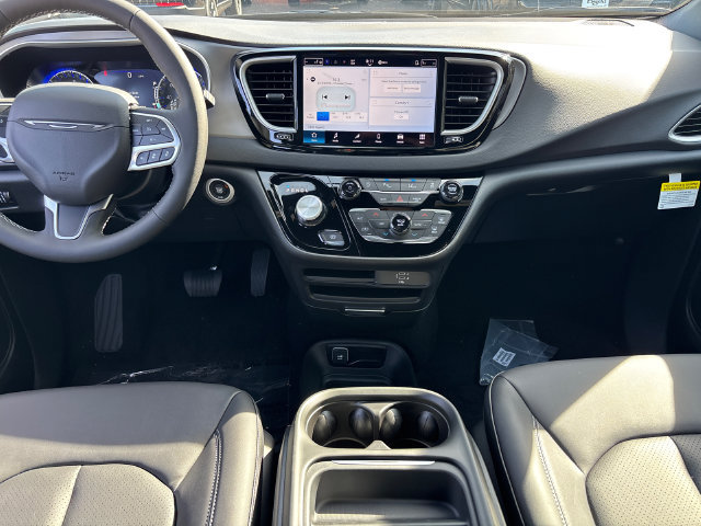 New 2027 Chrysler Pacifica LX FWD image 8