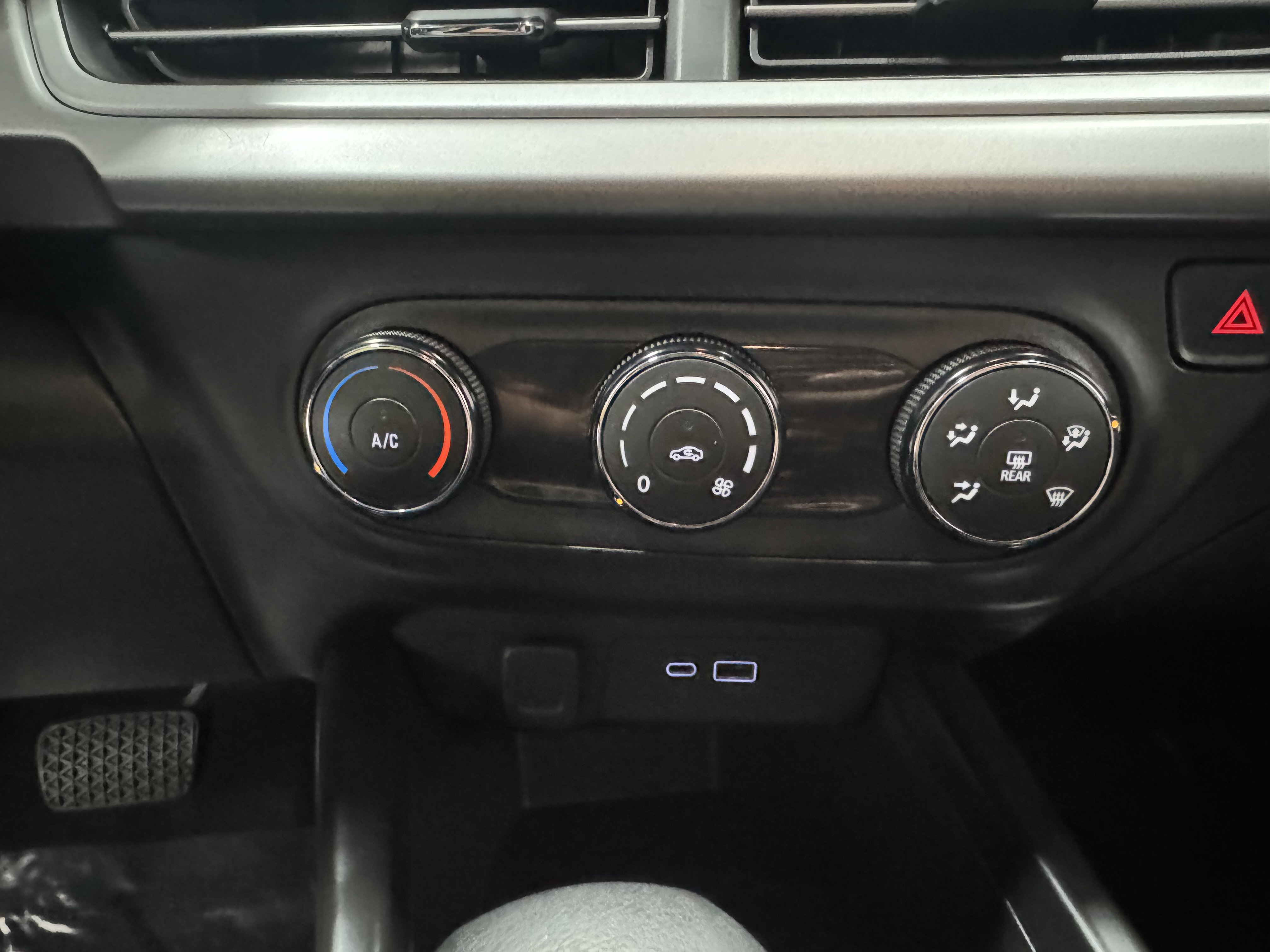 Used 2024 Chevrolet Trax LS w/ Driver Confidence Package FWD image 19