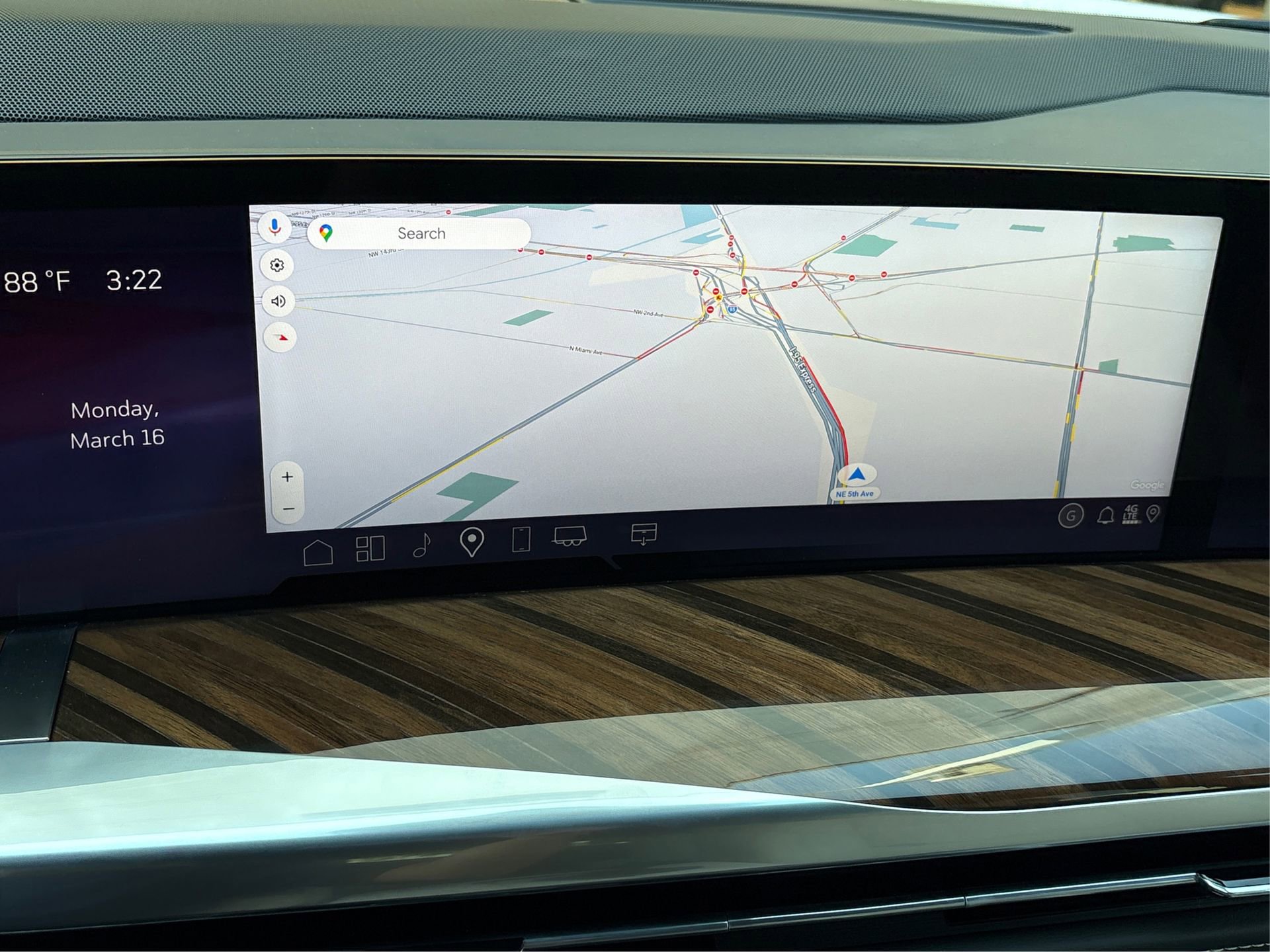 New 2026 Cadillac Escalade ESV Platinum Sport w/ LPO, ONYX Package image 25