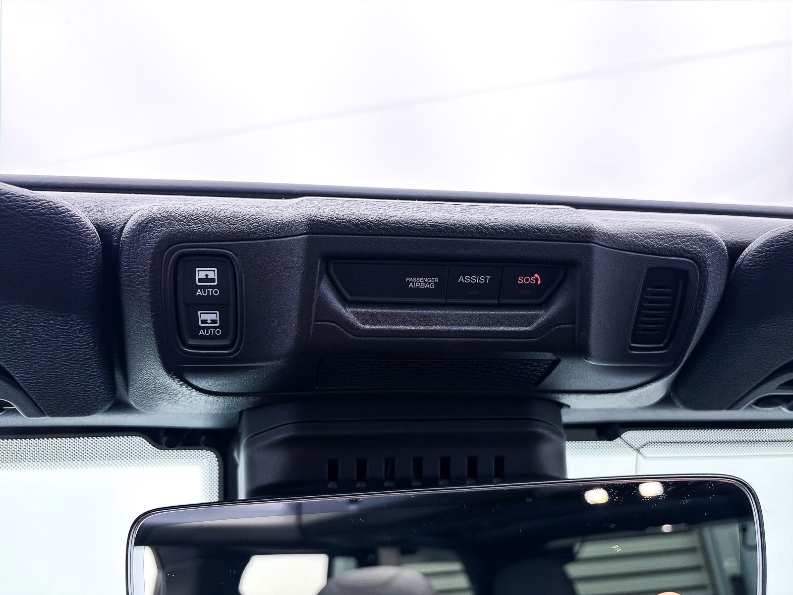 Used 2024 Jeep Wrangler Sahara w/ Technology Group image 4