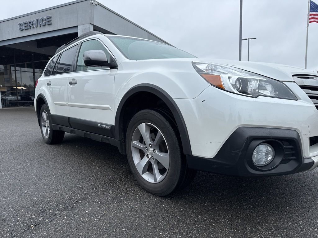 Used 2014 Subaru Outback 2.5i Limited image 4