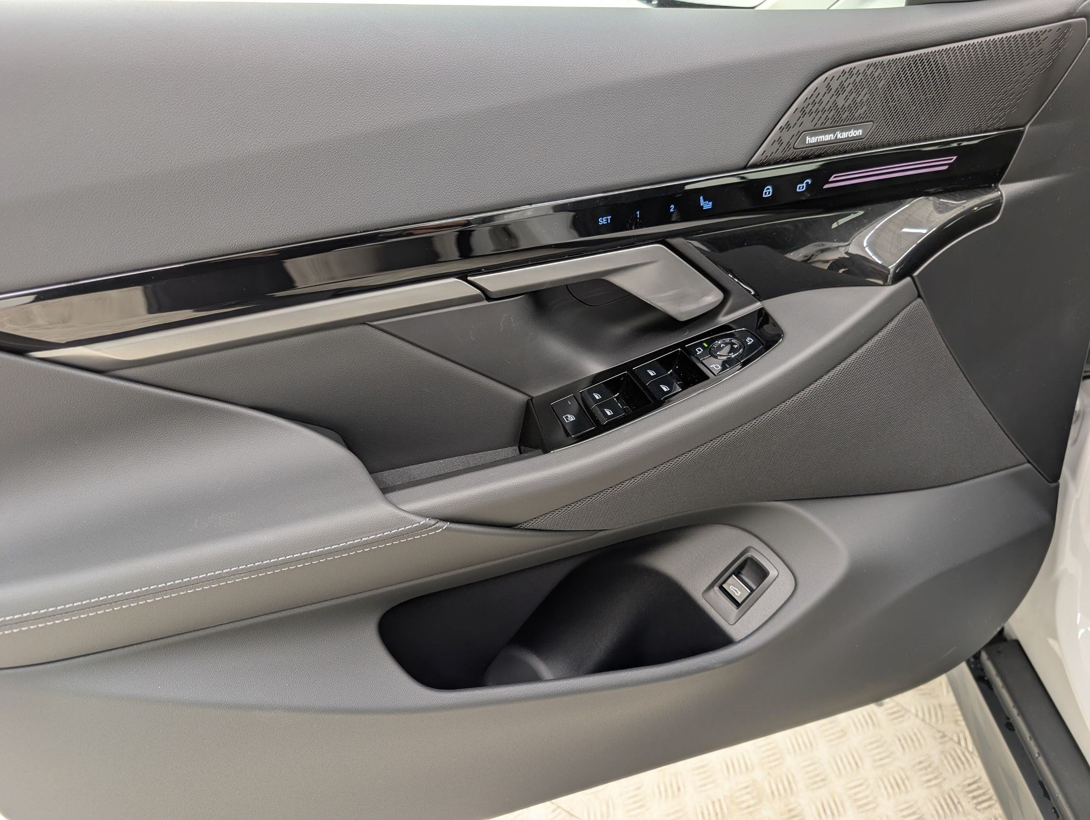 New 2026 BMW 530i RWD image 14