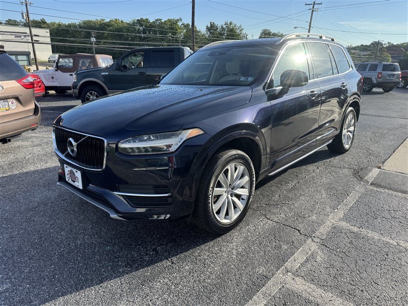 Used 2017 Volvo XC90 T6 Momentum w/ Vision Package AWD/4WD image 4