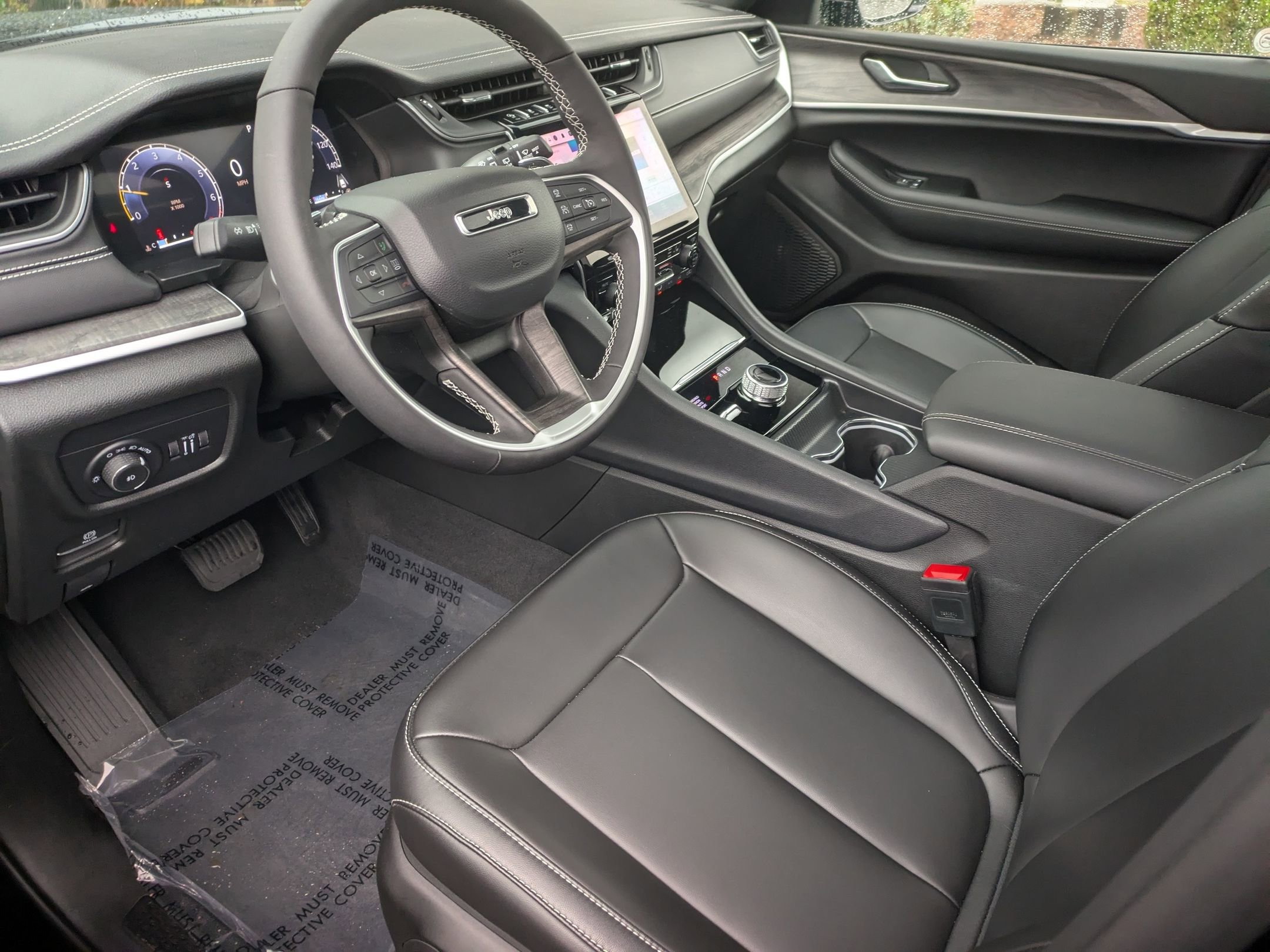 Used 2025 Jeep Grand Cherokee L Limited w/ Trailer Tow Package image 9