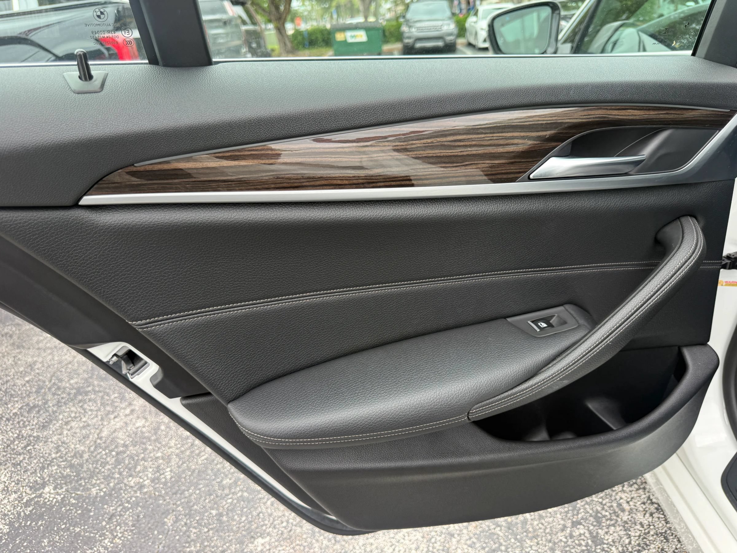 Used 2019 BMW 530i w/ Convenience Package RWD image 39