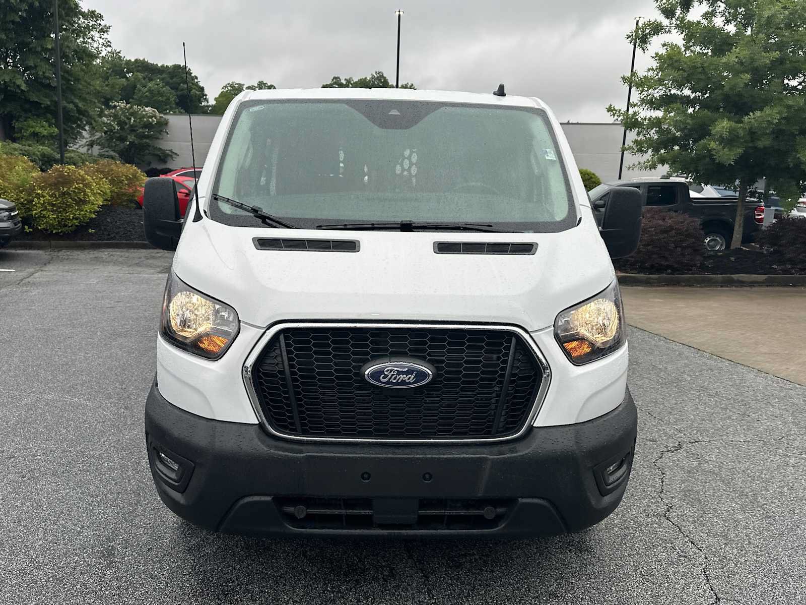 Used 2025 Ford Transit 250 Low Roof w/ Exterior Upgrade Package RWD image 3