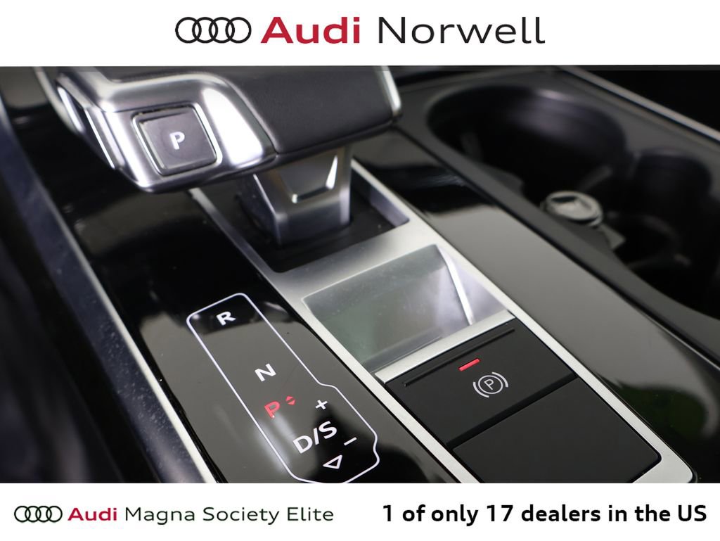 Used 2023 Audi Q7 2.0T Premium w/ Convenience Package AWD/4WD image 4