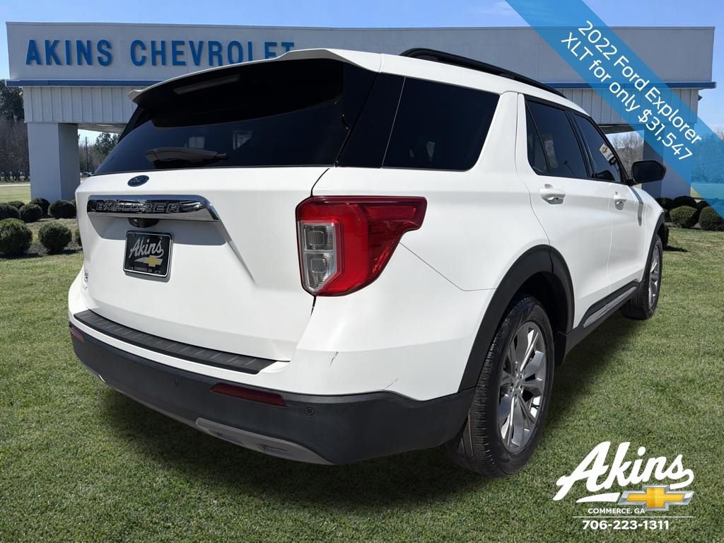 Used 2022 Ford Explorer XLT w/ Equipment Group 202A image 7