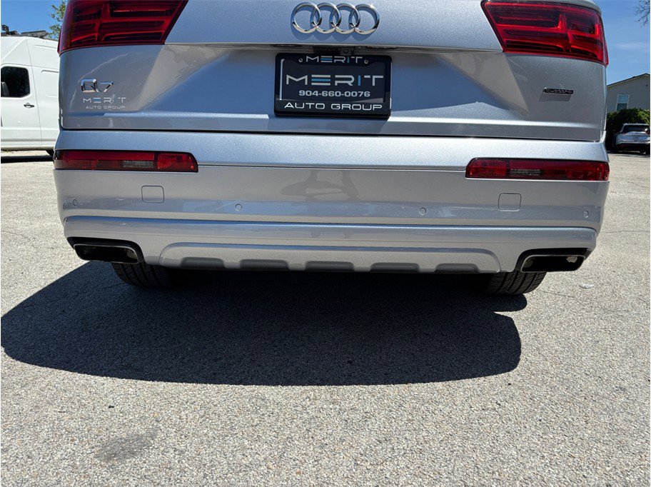 Used 2018 Audi Q7 3.0T Premium AWD/4WD image 17