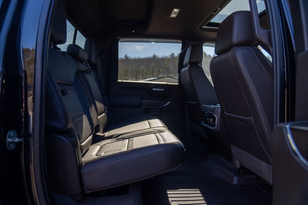 Used 2021 GMC Sierra 3500 Denali w/ Denali Black Diamond Edition image 18