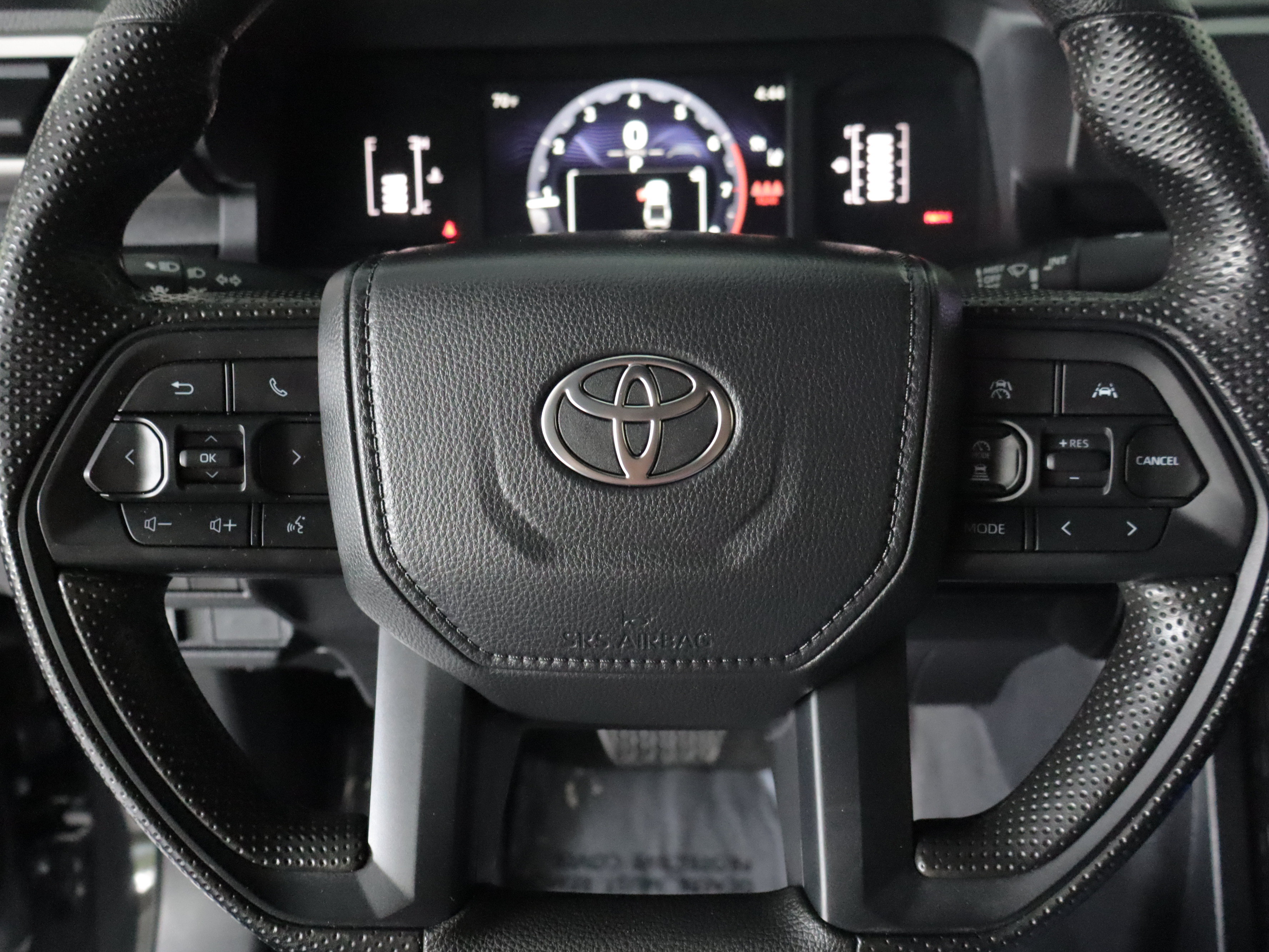 Used 2025 Toyota Tacoma SR AWD/4WD image 16
