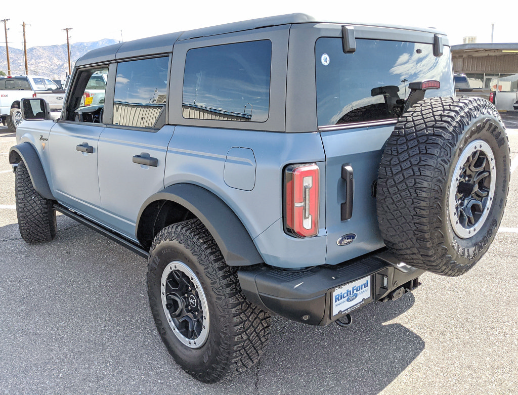 Used 2023 Ford Bronco Badlands AWD/4WD image 4