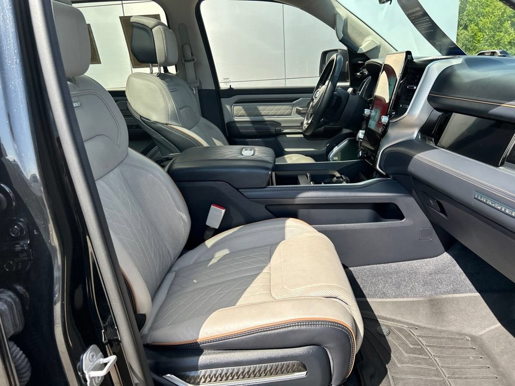 Used 2025 RAM 1500 Tungsten w/ Trailer Tow Group AWD/4WD image 32