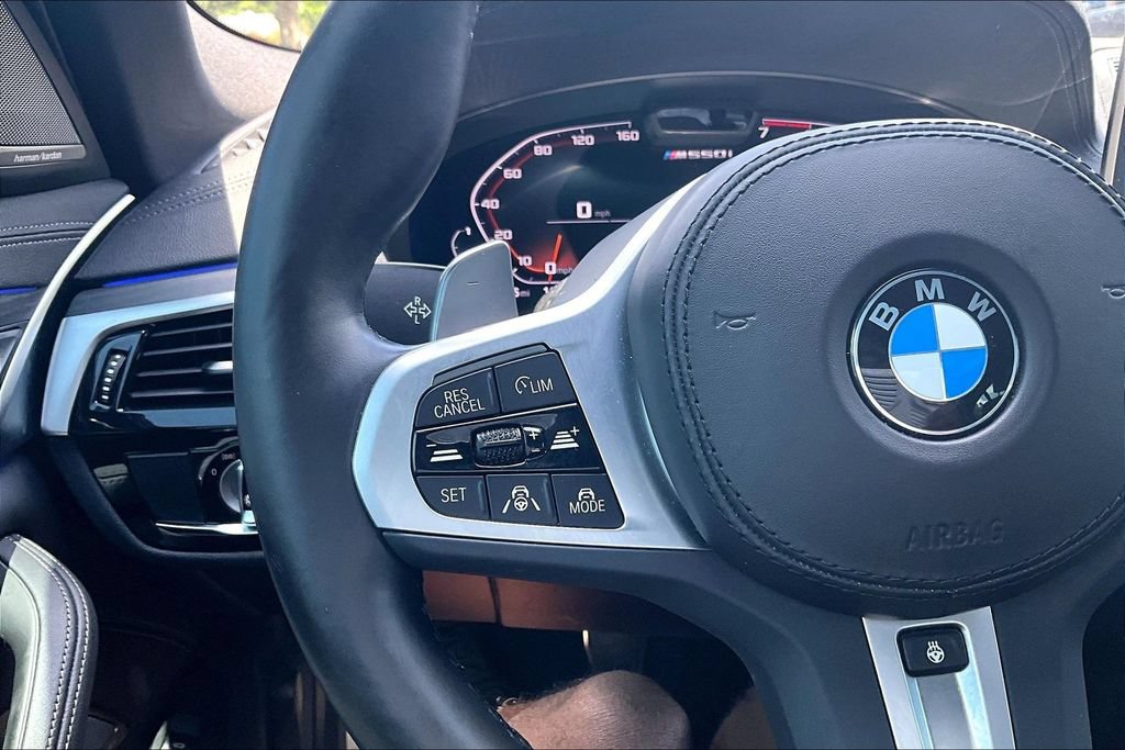 Used 2022 BMW M550i xDrive AWD/4WD image 9