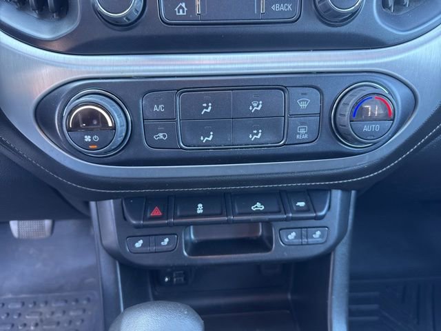 Used 2022 GMC Canyon Elevation w/ Elevation Premium Package AWD/4WD image 13