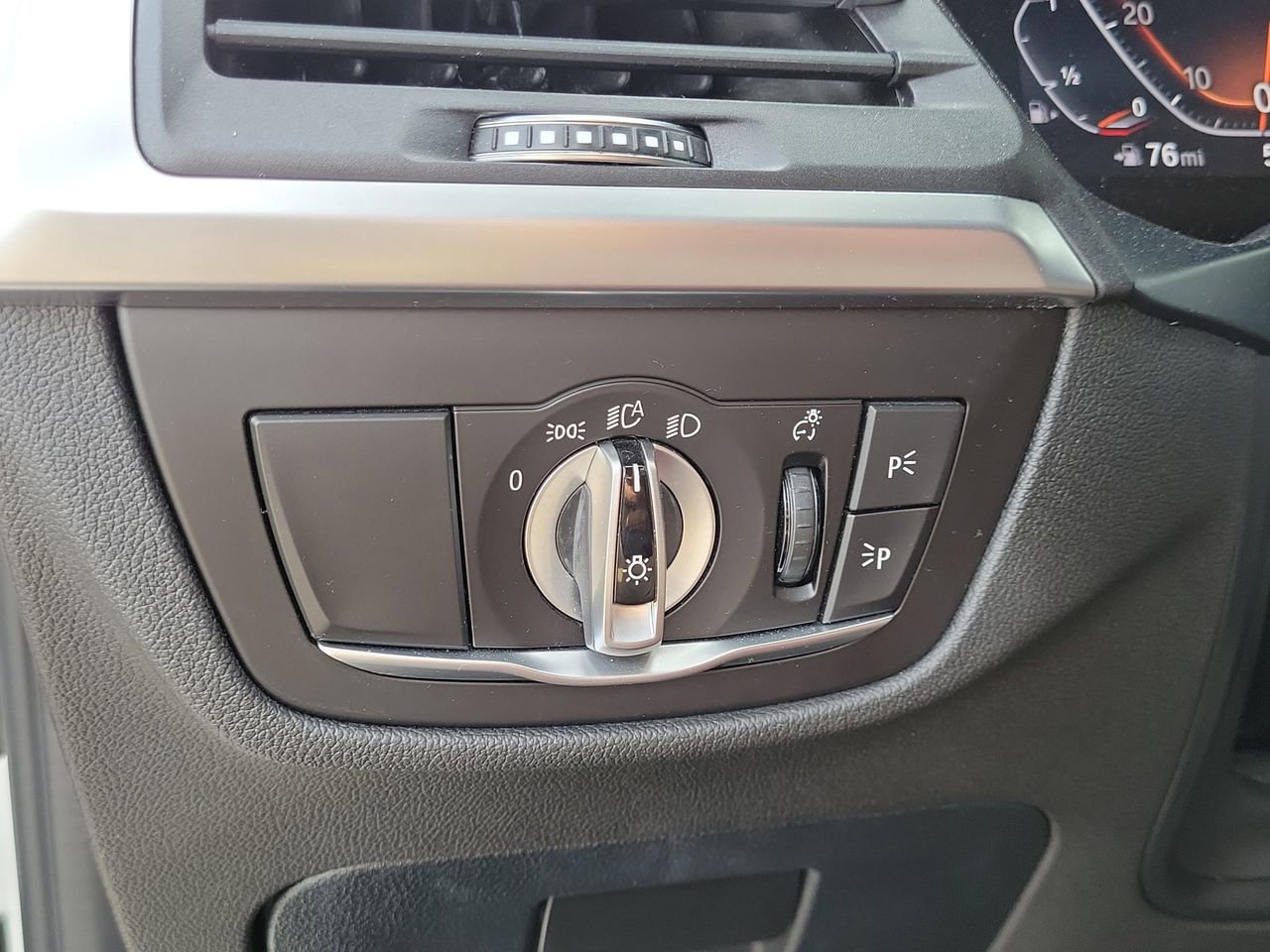 Used 2022 BMW X3 sDrive30i w/ M Sport Package 2 image 25