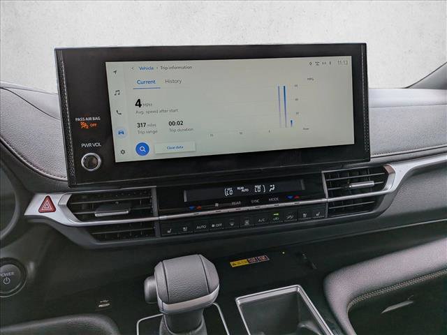 Used 2025 Toyota Sienna Platinum image 12