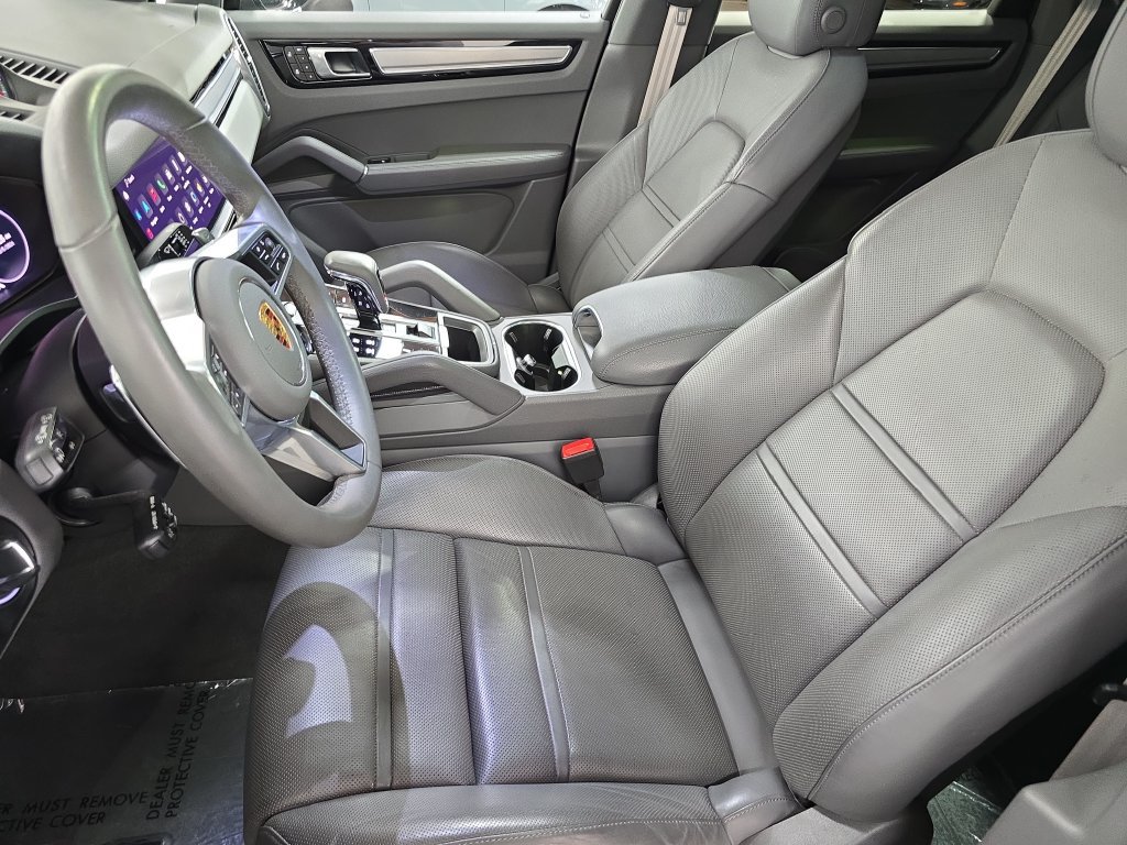 Certified 2023 Porsche Cayenne S AWD/4WD image 5