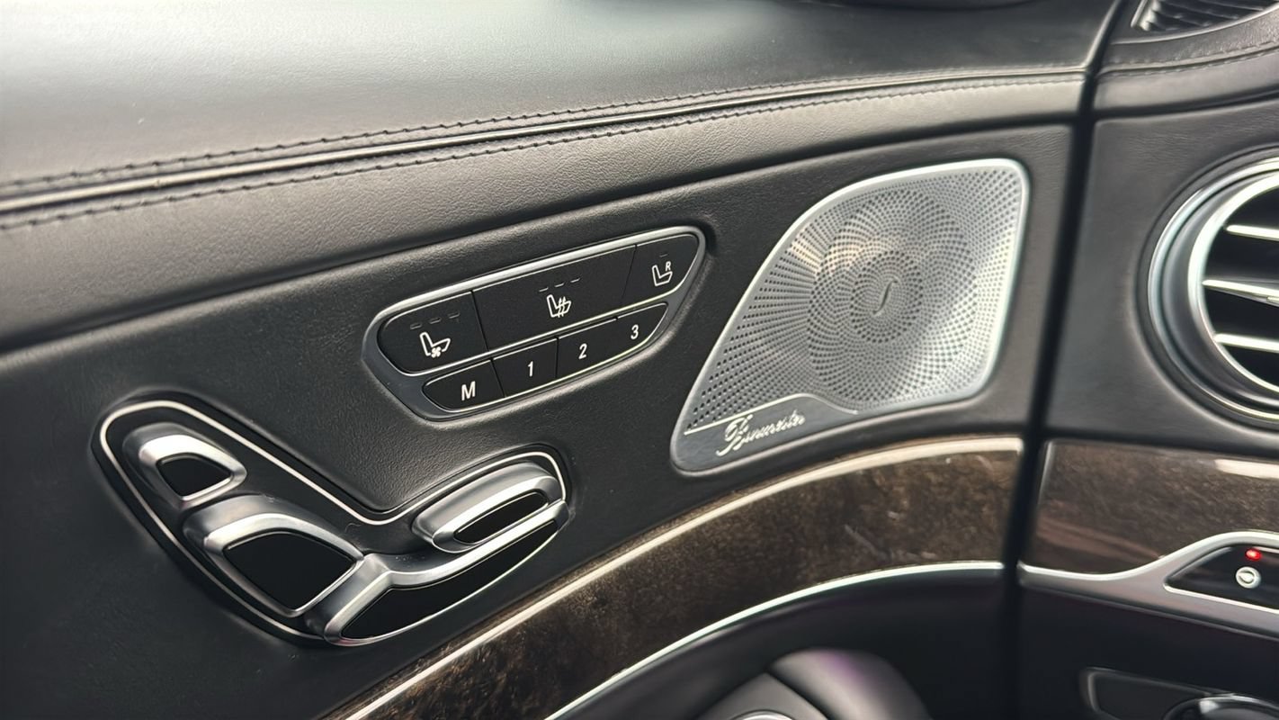 Used 2015 Mercedes-Benz S 63 AMG 4MATIC Sedan image 27