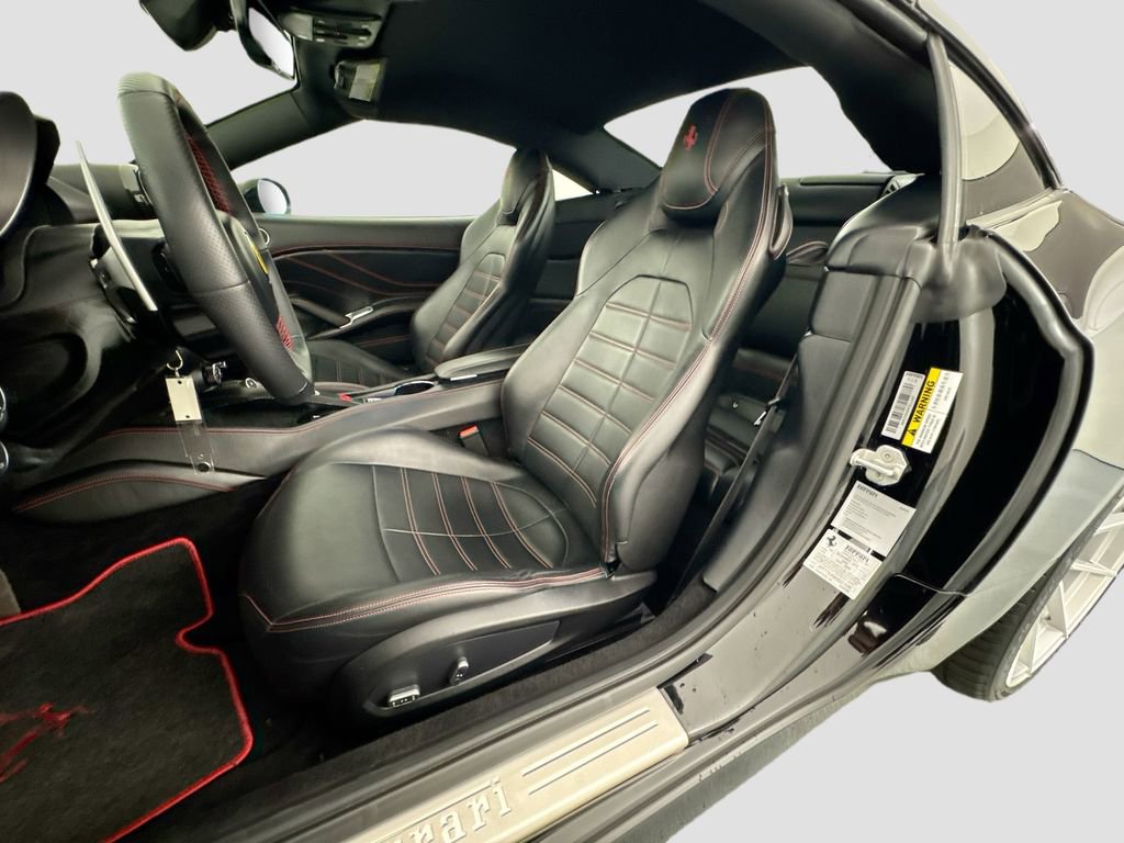 Used 2017 Ferrari California T image 22