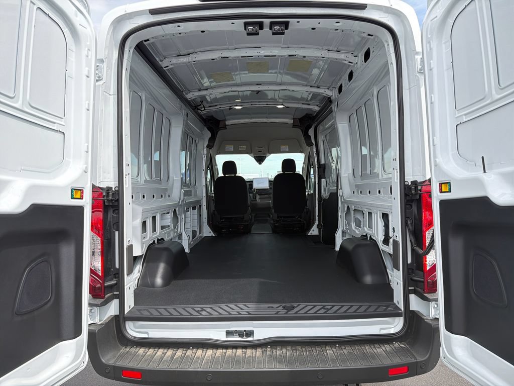 New 2026 Ford Transit 250 148 Medium Roof Extended AWD image 22