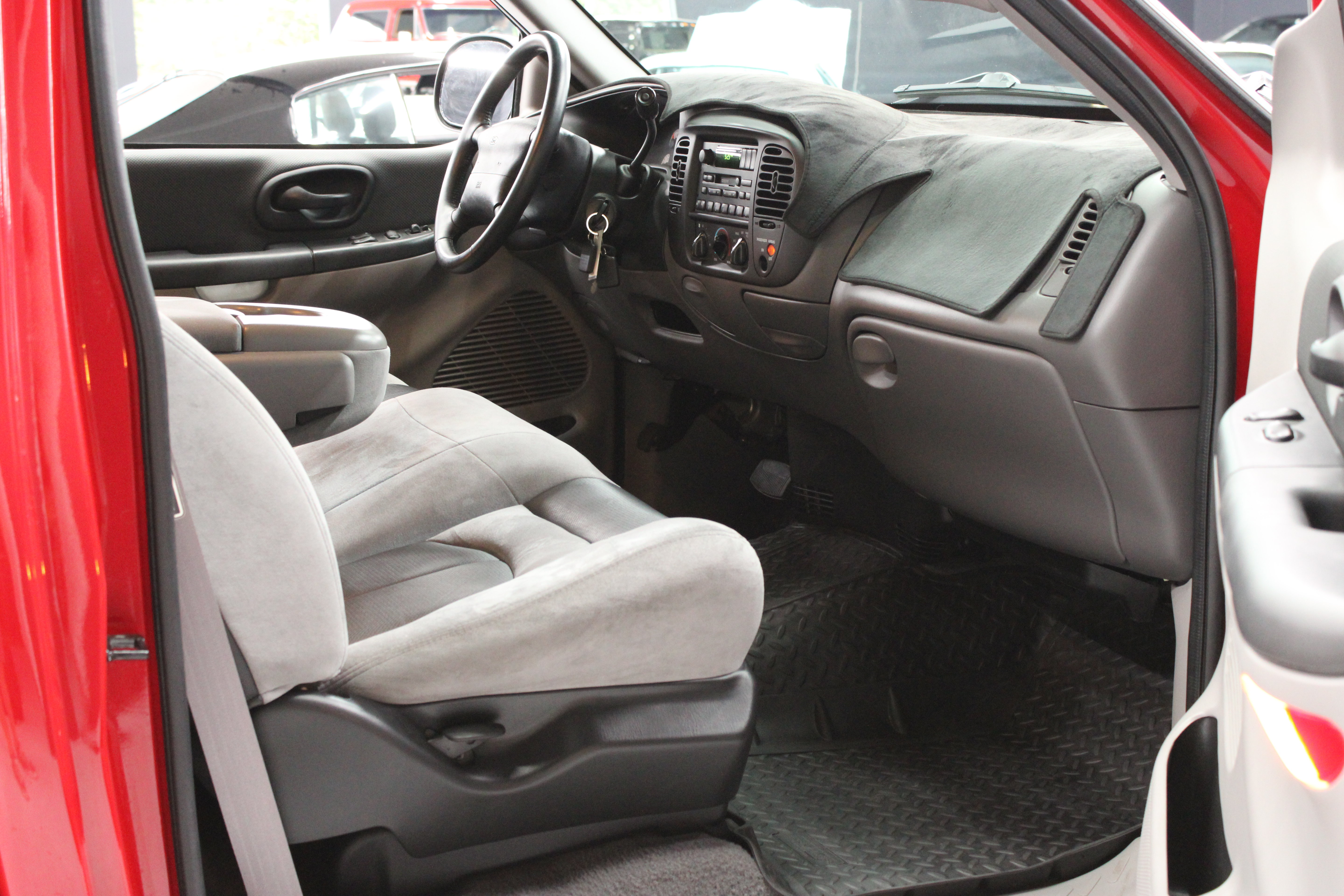 Used 1999 Ford F150 Lightning RWD image 17