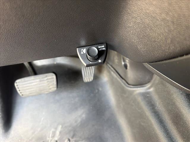 Used 2023 Chevrolet Silverado 1500 Custom AWD/4WD image 16