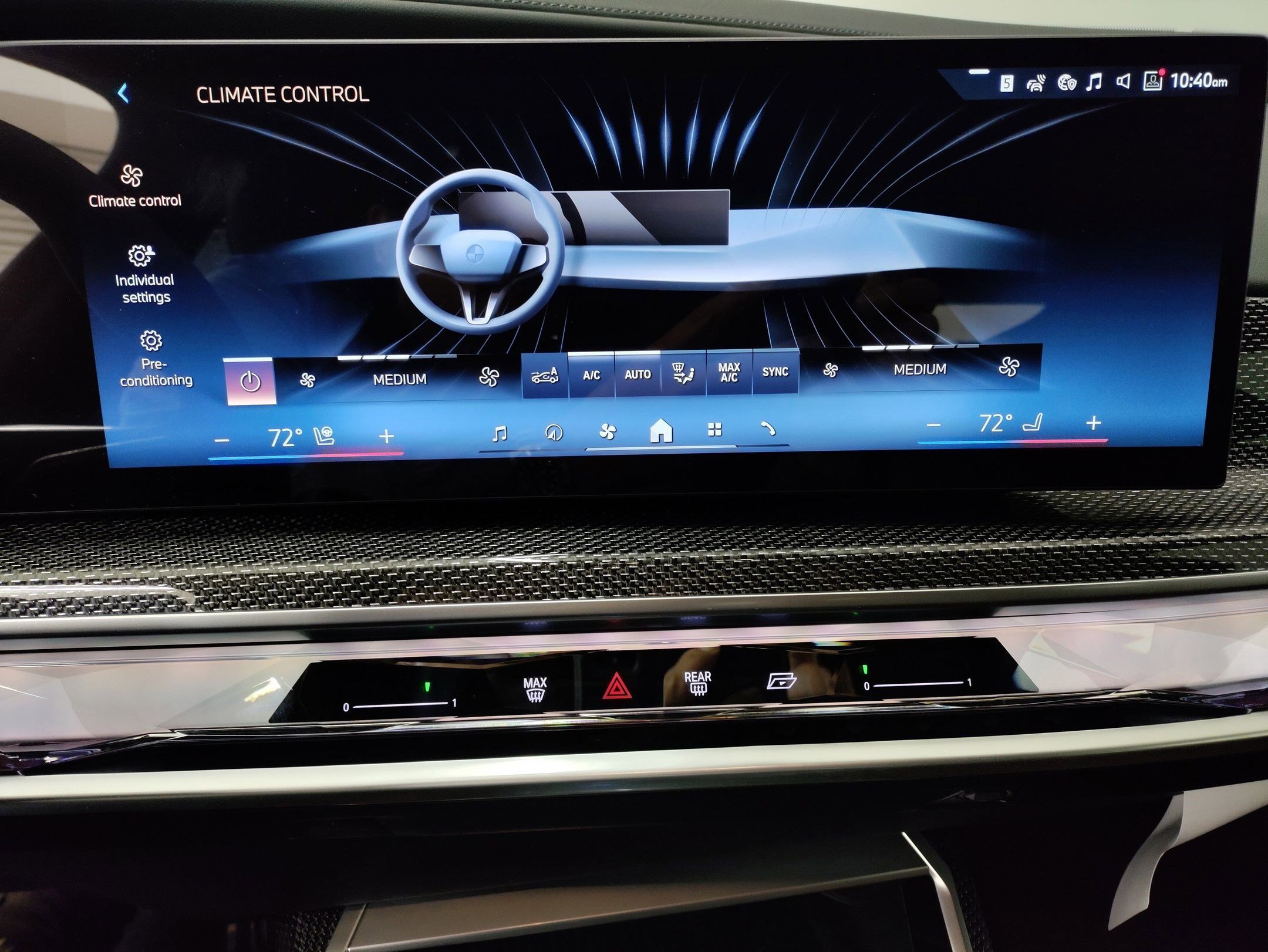 Used 2025 BMW i7 xDrive60 w/ Premium Package image 18