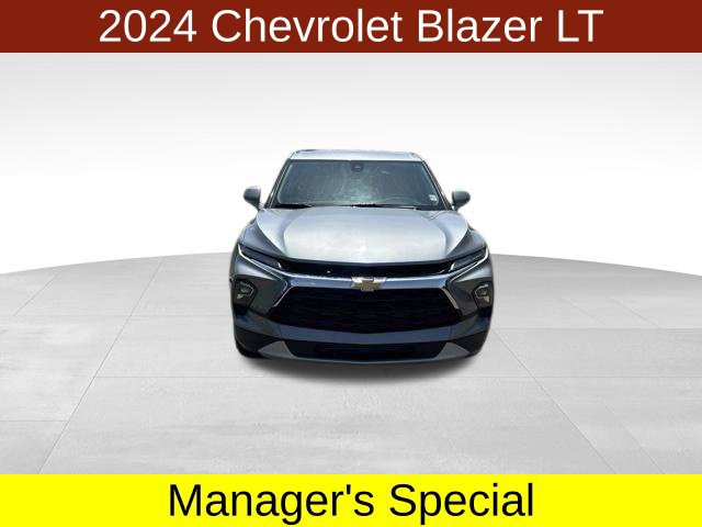 Used 2024 Chevrolet Blazer LT w/ Convenience Package FWD image 2