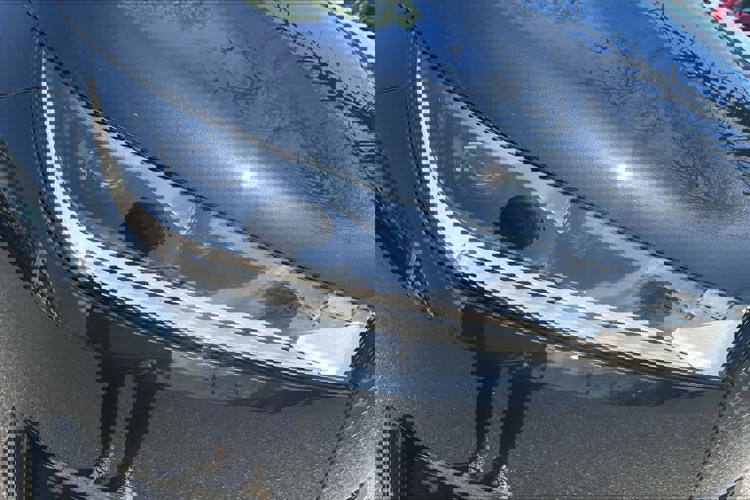 Certified 2024 BMW iX xDrive50 w/ Premium Package image 28