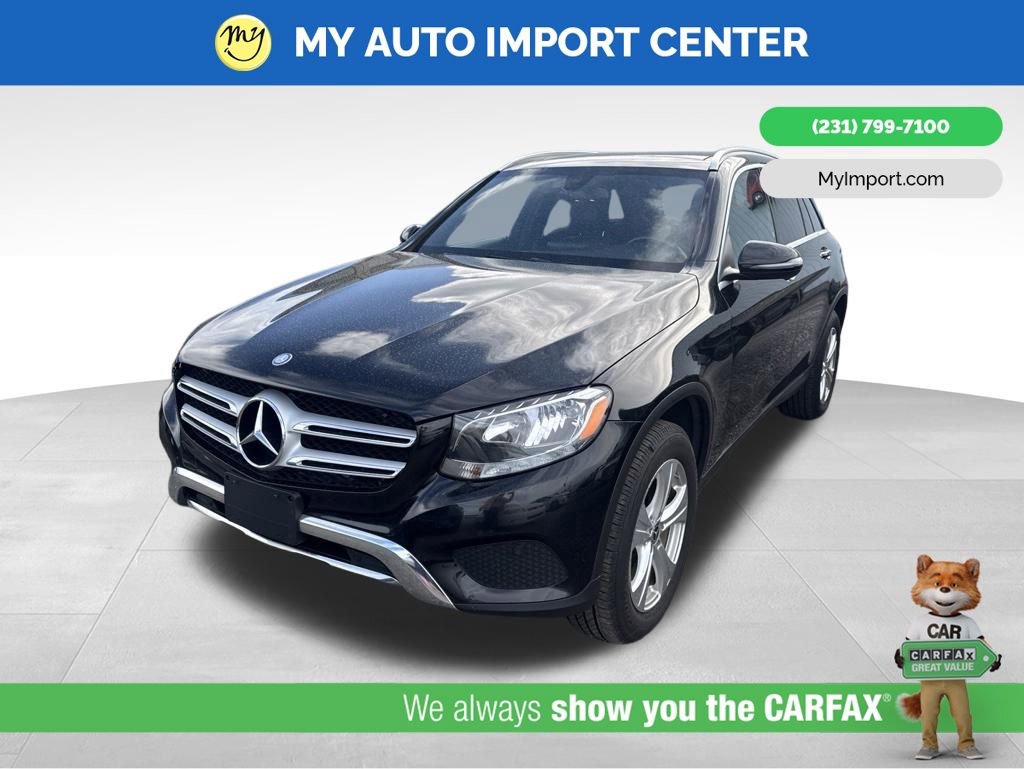 Used 2017 Mercedes-Benz GLC 300 4MATIC image 3