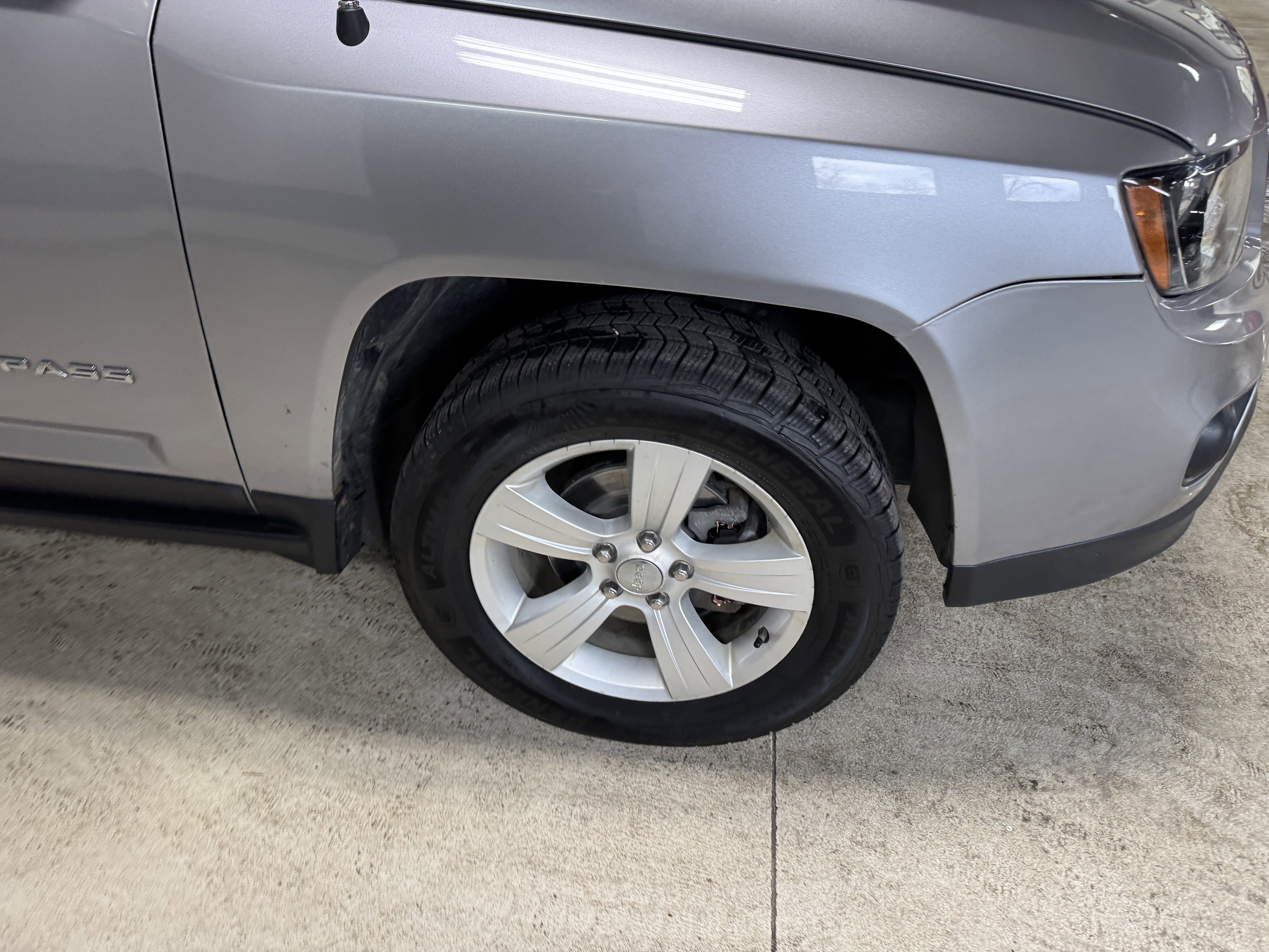 Used 2017 Jeep Compass Sport w/ Power Value Group image 7