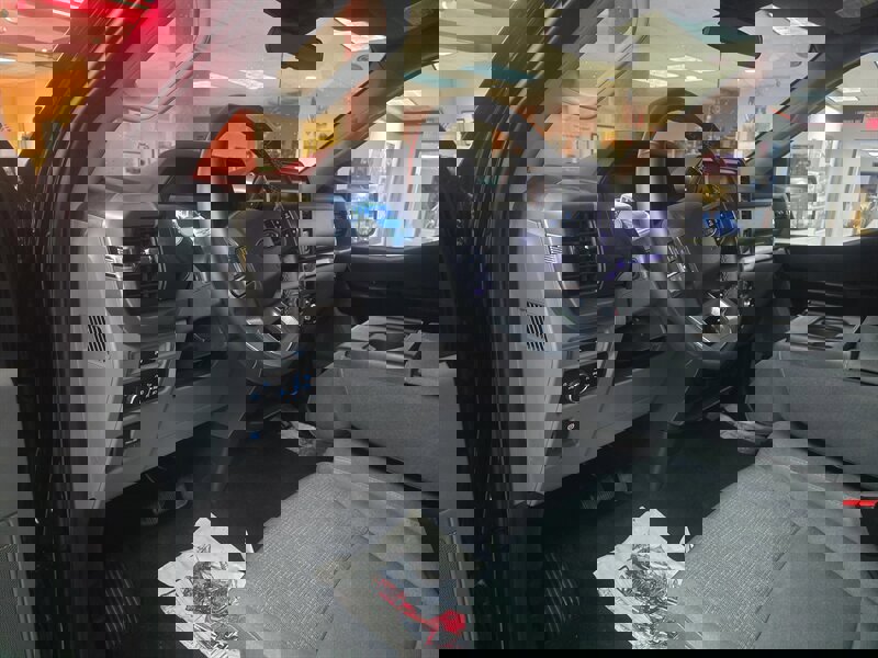 Used 2025 Ford F150 XLT w/ Equipment Group 301A Standard image 8