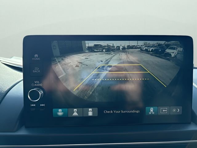 Used 2023 Honda Pilot Touring image 17