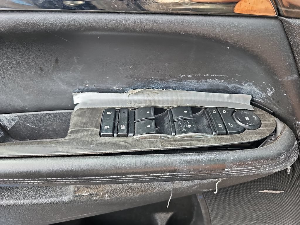 Used 2014 Buick Enclave Premium FWD image 25