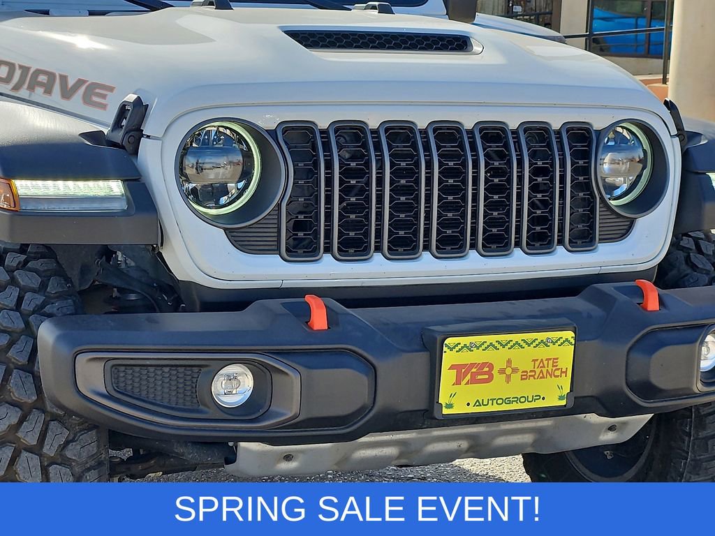 Used 2025 Jeep Gladiator Mojave w/ Convenience Group image 7
