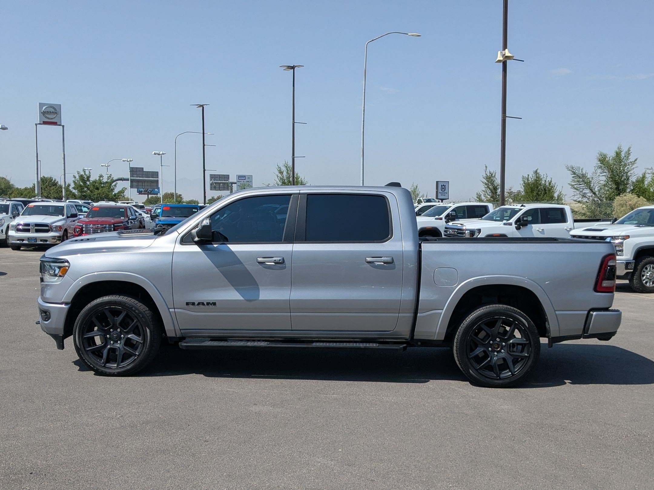 Used 2020 RAM 1500 Laramie AWD/4WD image 3