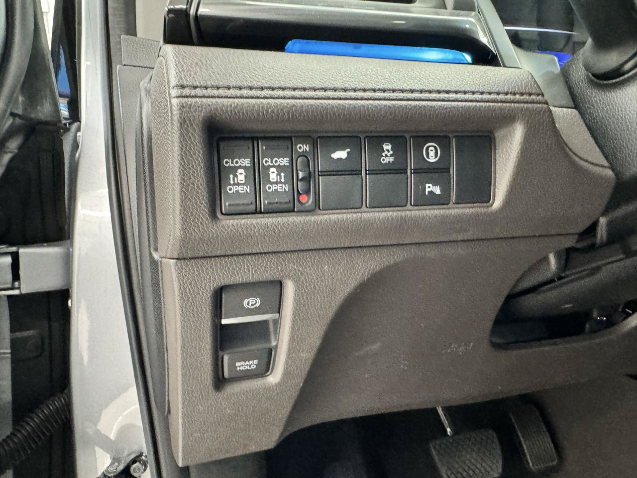 Used 2023 Honda Odyssey Elite image 13