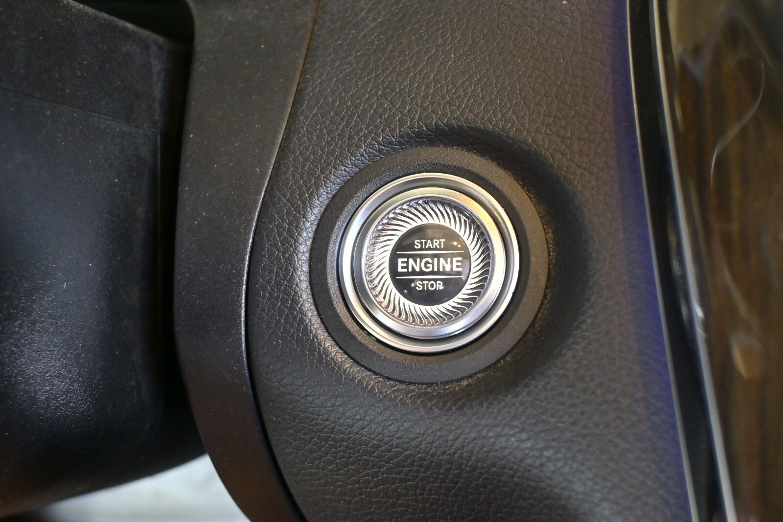 Used 2021 Mercedes-Benz C 300 4MATIC Cabriolet image 27