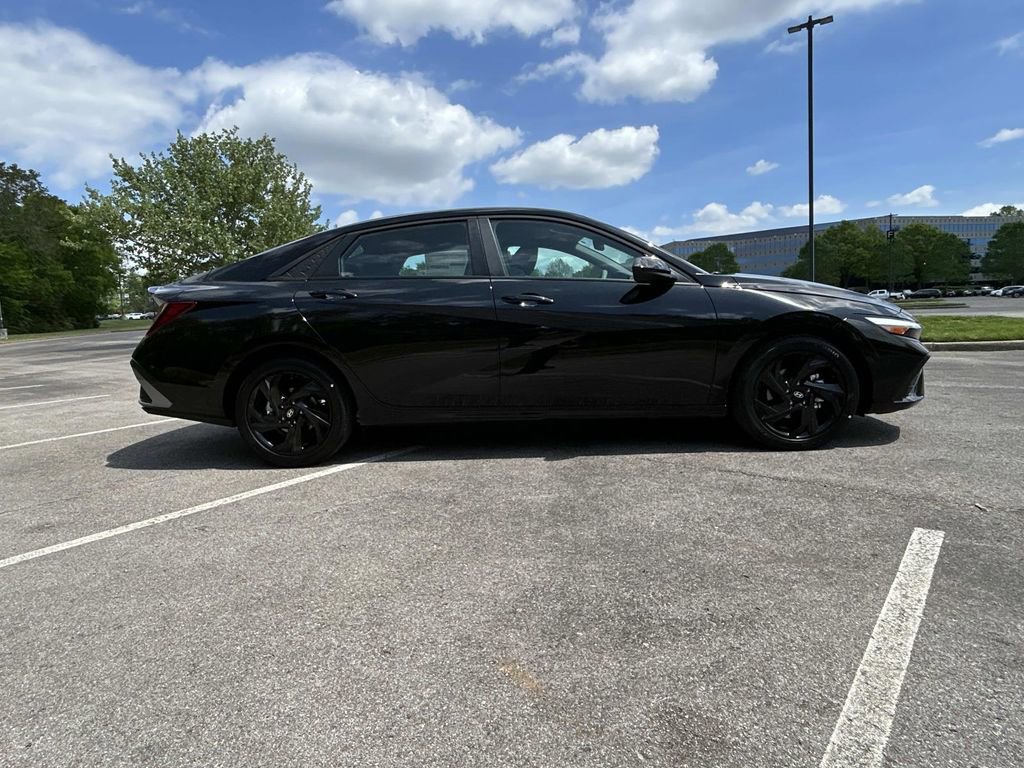 New 2026 Hyundai Elantra Sport FWD image 8