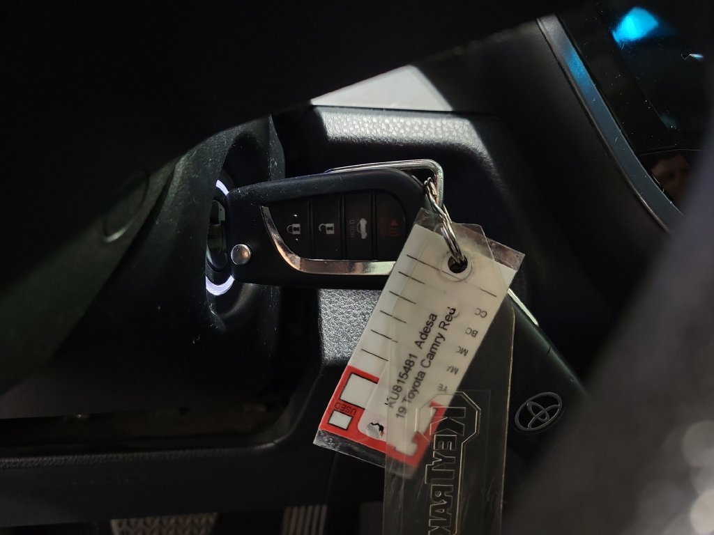 Used 2019 Toyota Camry LE FWD image 19