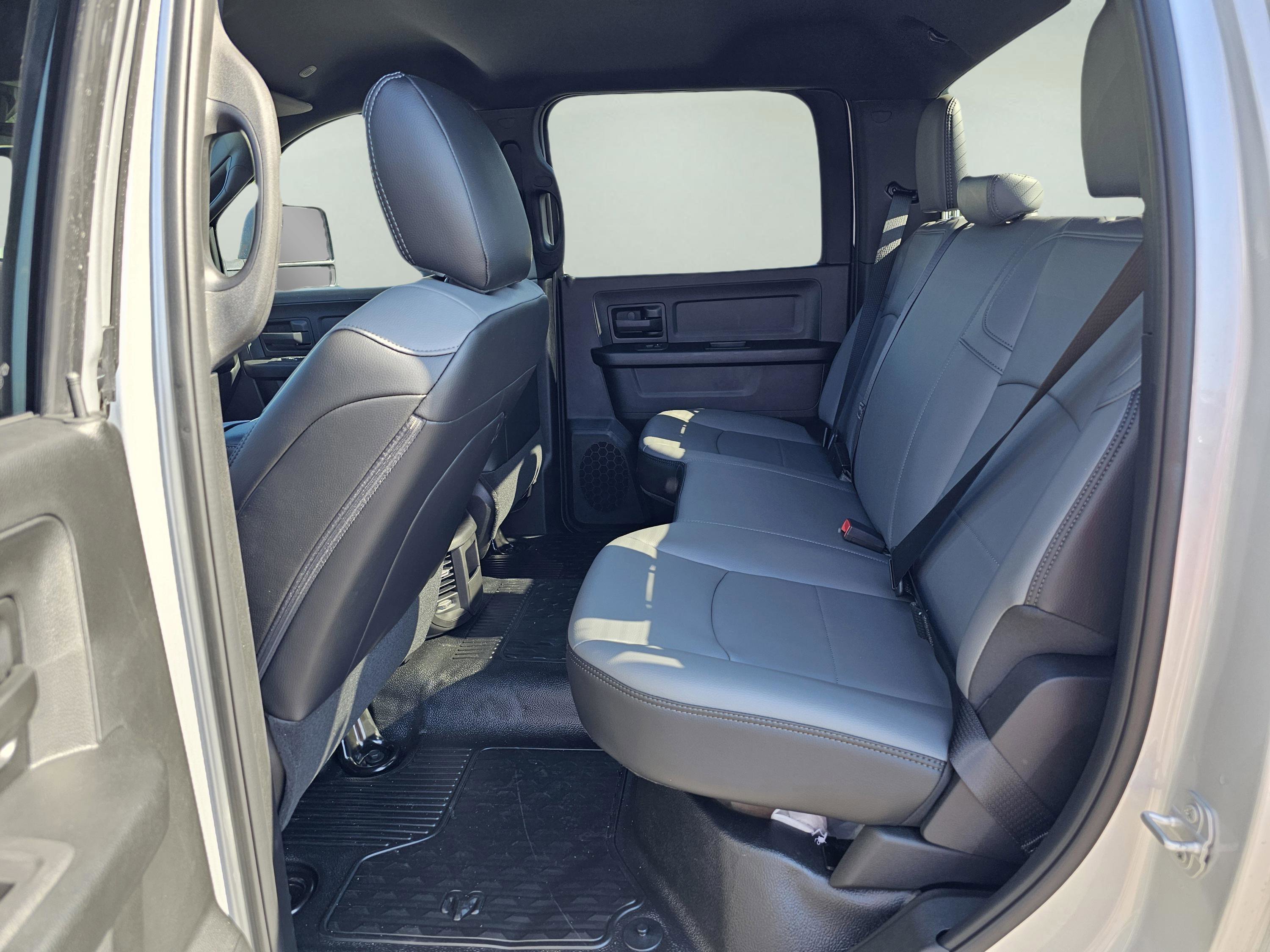 New 2026 RAM 3500 Tradesman w/ Chrome Appearance Group image 30